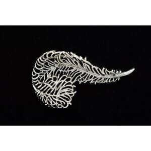 SAC Vintage Feather Pin Brooch Autumn Fall Leaf Silver Tone Signed 1980s BinF